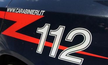 Tenta di rubare i televisori da un negozio: arrestato settantenne