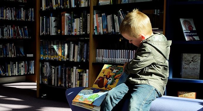 Letture per bambini alla Biblioteca Rodari con il progetto “Nati per Leggere”