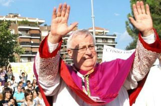 Gualtiero Bassetti nominato cardinale, le felicitazioni di parroci e sindaco