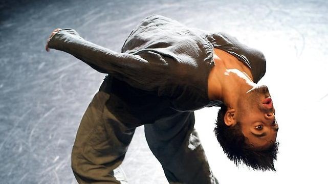 aakash odedra photo La grande danza al Teatro Cucinelli fa il tutto esaurito
