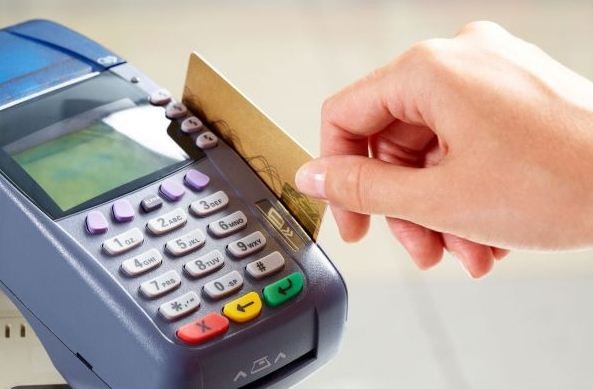 pos Imprese e professionisti, dal 30 giugno scatta l'obbligo del Pos