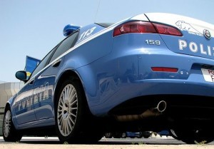 rp_polizia-volante-300x209.jpg A Capocavallo la polizia arresta tre pluripregiudicati per furto aggravato