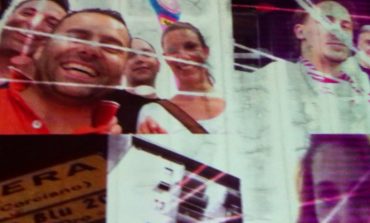 Ad Ellera tanta gente per "Càricati", l'innovativa proiezione di selfie e video condivisi