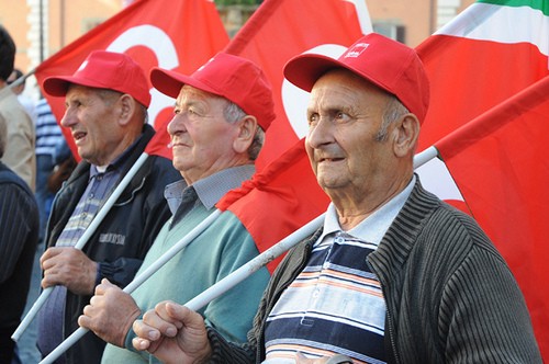 Più equità e meno Tasi: i pensionati si riuniscono e manifestano a Perugia