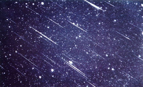 leonides00 photo Naso all’insù, arrivano le stelle cadenti autunnali