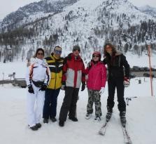 Alla Bonfigli tutti in settimana bianca, si impara la storia sciando