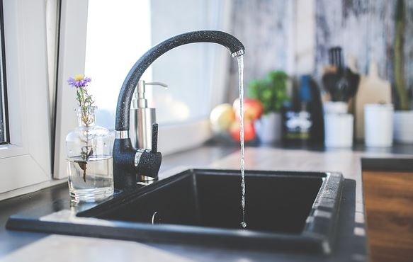 acqua rubinetto Guasto alla rete idrica, Mantignana e Capocavallo all'asciutto per oltre tre ore