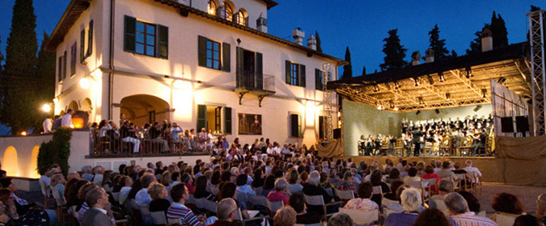 Festival Villa Solomei, questa sera Enzo Decaro e la sua Seneca Suite