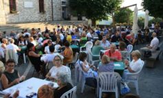 Burraco sotto le stelle a Corciano, 81 coppie per una edizione da record