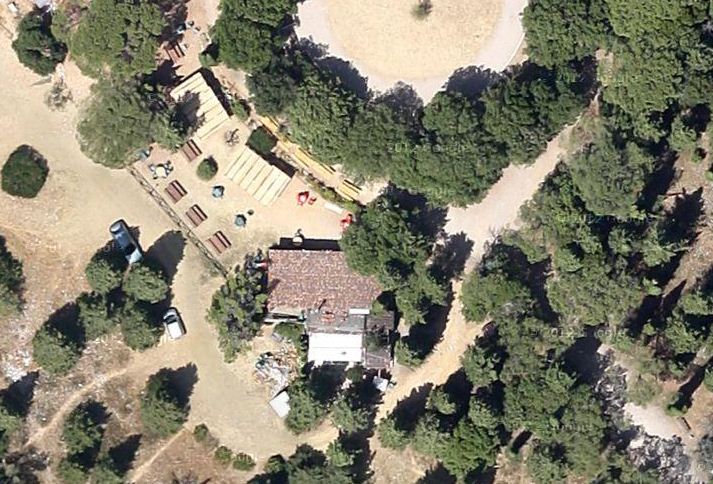 Chiosco-ristoro, l'Associazione Colle della Trinità al contrattacco: "L'area bianca torni il verde di tutti" 