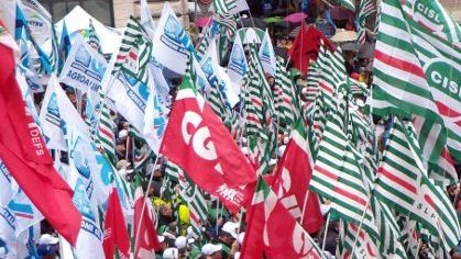 Lavoro: i sindacati chiedono una task force contro i licenziamenti
