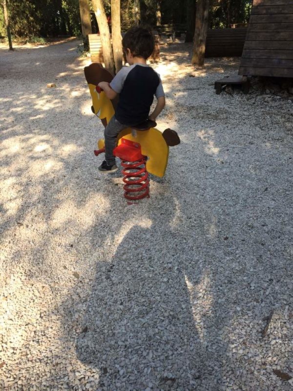 Rimesso a nuovo il parco giochi per bambini sul Colle della Trinità 1
