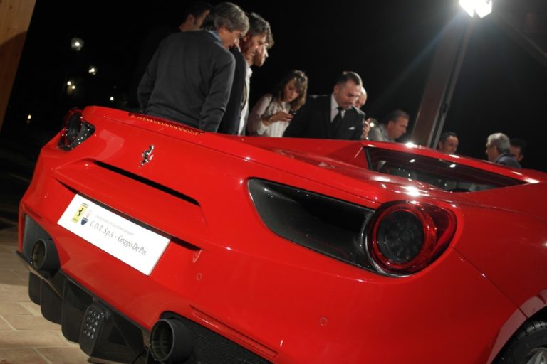 Motori: presentata a Solomeo la Ferrari 488, costerà 230 mila euro 1
