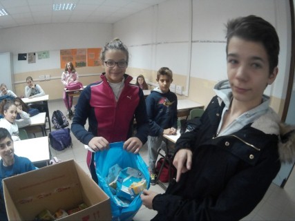 Buoni spesa Tetrapak, l'idea del prof della Bonfigli: gli studenti ci comprano materiale per la scuola 1