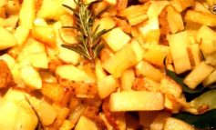 Patate croccanti con la buccia al forno