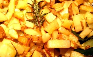Patate croccanti con la buccia al forno