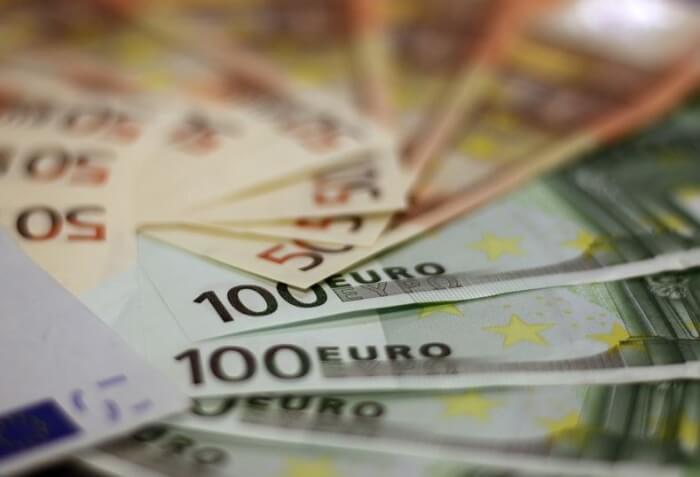 Perde più di 1000 euro in contanti di pensione, li ritrova grazie ad un onesto cittadino 