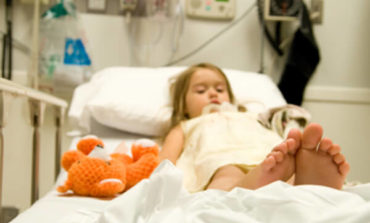 L'Ovus festeggia 10 anni e regala doni ai bambini dell'Oncoematologia pediatrica