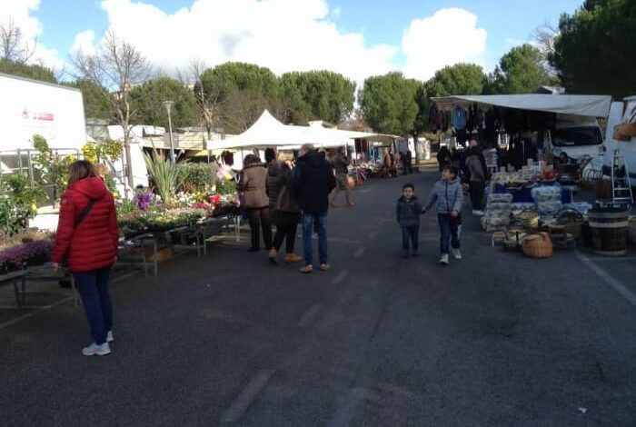 Tempo di saldi al Mercato del Girasole