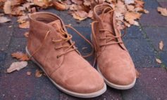 Scelgono vestiti e scarpe prima di rubare in un negozio di Ellera, denunciati dalla polizia