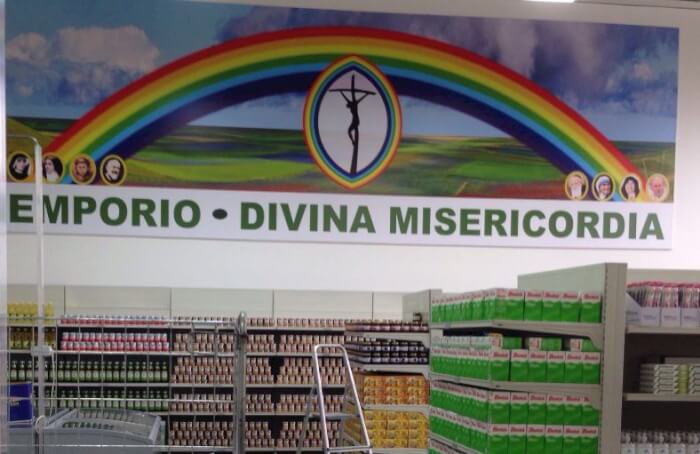 Nuove povertà: le comunità parrocchiali corcianesi inaugurano il nuovo Emporio Caritas 1