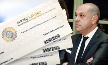 Voucher a Palazzo: la maggioranza si incarta sull'opportunità del Comune di usarli