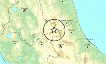 Terremoto in Centro Italia, morti e feriti: paura nel perugino