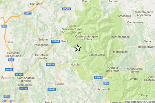 Il terremoto colpisce ancora l’Umbria. Crolla la Basilica di San Benedetto a Norcia, scuole chiuse a Corciano