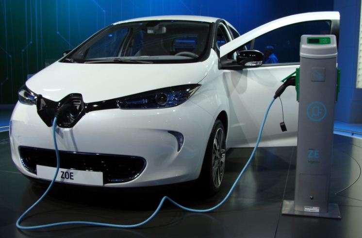 Auto elettriche: installate due nuove colonnine di ricarcia a Ellera e San Mariano 
