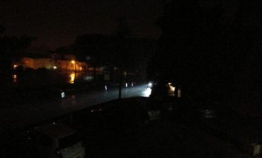 Buio a San Mariano, i residenti: "Luci della strada spente da sabato sera"