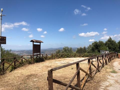 Piazzola del Belvedere alla Trinità, un appello contro l'incuria e l'inciviltà 1