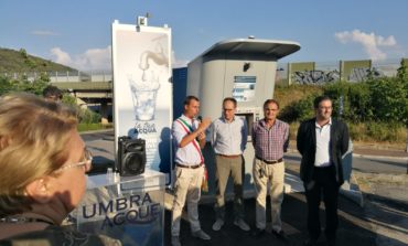 Taglio del nastro per la nuova fontanella a Ellera di Corciano, Betti: "Importanti anche per socializzare"