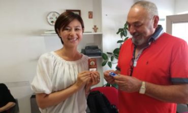 La blogger giapponese Eriko Kurashita visita il Centro socioculturale "A.Cardinali" di Ellera