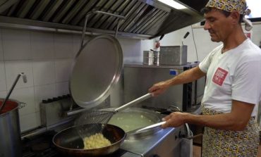 La festa di Mantignana verso la conclusione: ancora pochi giorni per gustare il pollo all'arrabbiata e altri piatti locali
