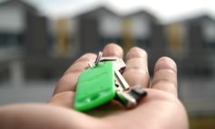 Casa occupata da cinque sconosciuti: le disavventure di due anziani "squattati" a San Mariano