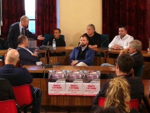 I sindaci difendono la Perugina, Cristian Betti: “Una battaglia di comunità contro gli esuberi”