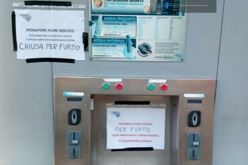 Fontanella fuori servizio da giorni a causa dell'ennesimo furto 