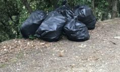 Ancora rifiuti abbandonati sul colle della Trinità