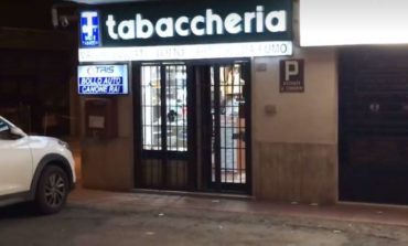 Rapina a mano armata alla tabaccheria: bottino da 4000 euro