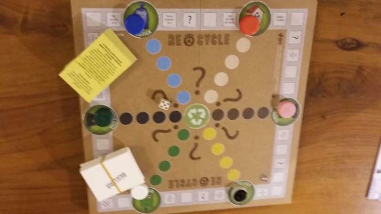 Il Consiglio Comunale dei Ragazzi ha inventato Re-Cycle, il gioco che rende ‘esperti in rifiuti’.