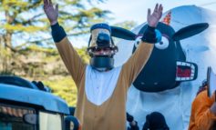 Carnevale di Mantignana, la sfilata dei carri è un successo strepitoso: ecco le le foto