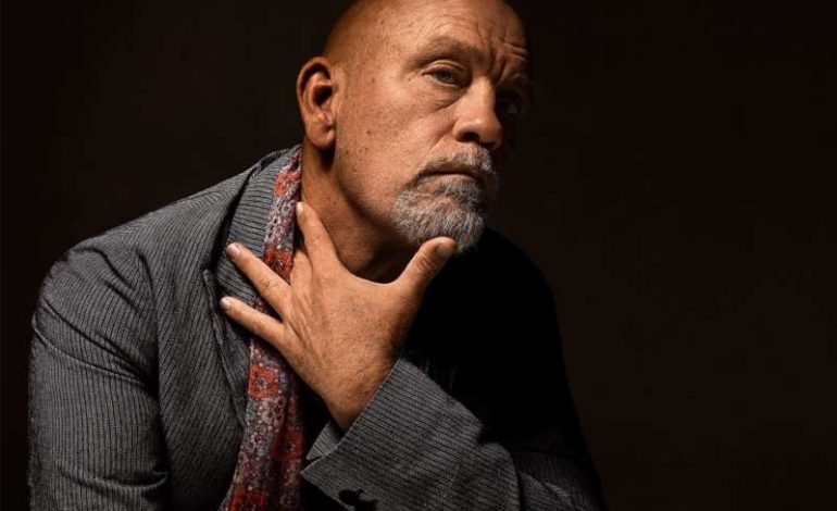 John Malkovich posticipa la sua esibizione al teatro Cucinelli