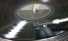 Al Quasar Village l'onda della musica con Roberta di Mario e la fiera del disco