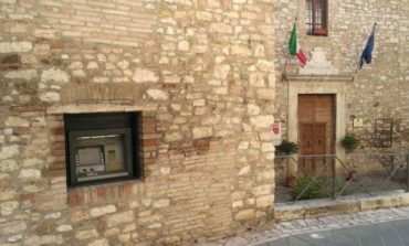 Ecco il bancomat della BCC Umbria nel borgo di Corciano, presto l'inaugurazione