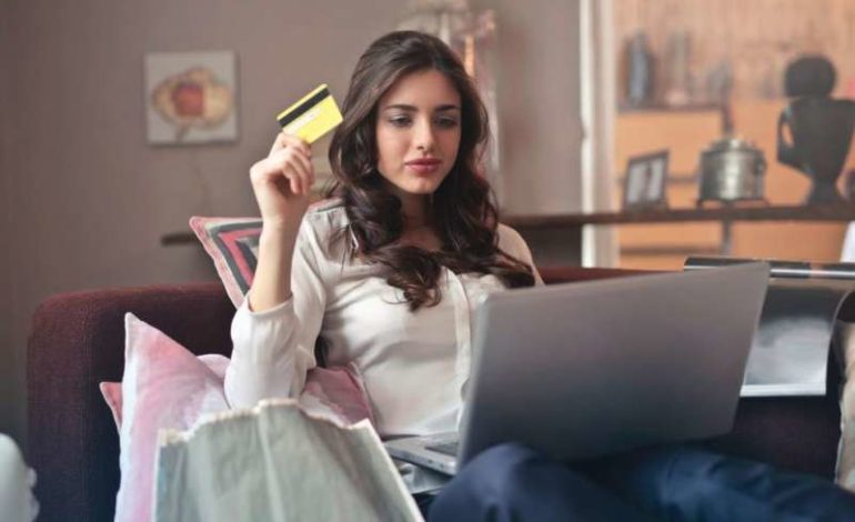 Cominciano i saldi estivi, Federmoda Umbria: “Pronti anche all’online”