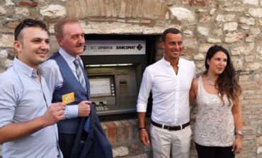 La BCC Umbria riporta a Corciano lo sportello del bancomat per la gioia di residenti, turisti e commercianti