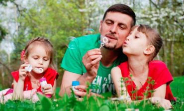 Inflazione, stangata per le famiglie con due figli: per il Codacons spenderanno 429 euro in più all'anno