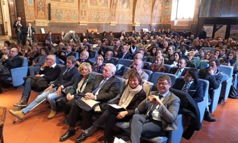 Cooperazione: celebrati a Perugia 100 anni Confcooperative
