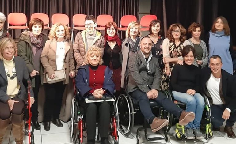 Le donne con sclerosi multipla si raccontano al teatro Arca