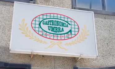 Gastronomia Umbra, l'azienda replica dopo le polemiche sui licenziamenti: "Scelta legittima"